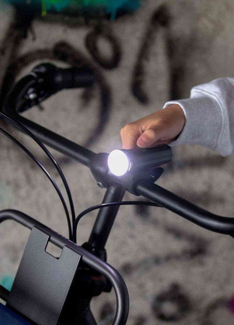 Powerful 320 Lumen front bike light - Urbanproof