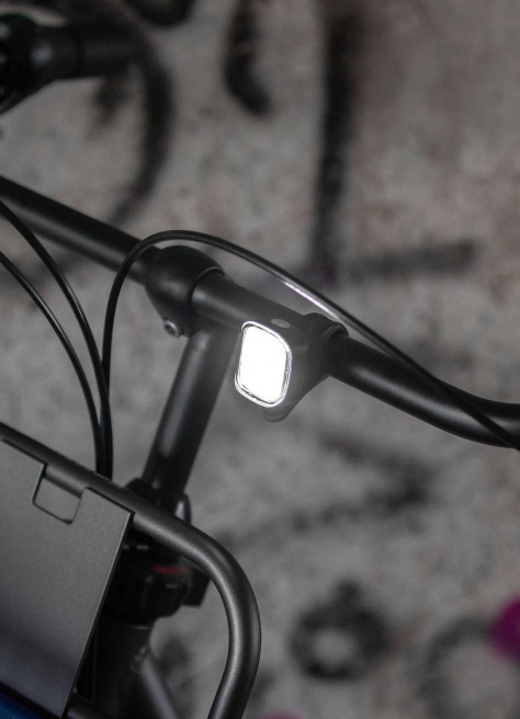 70 Lumen front bike light - Urbanproof