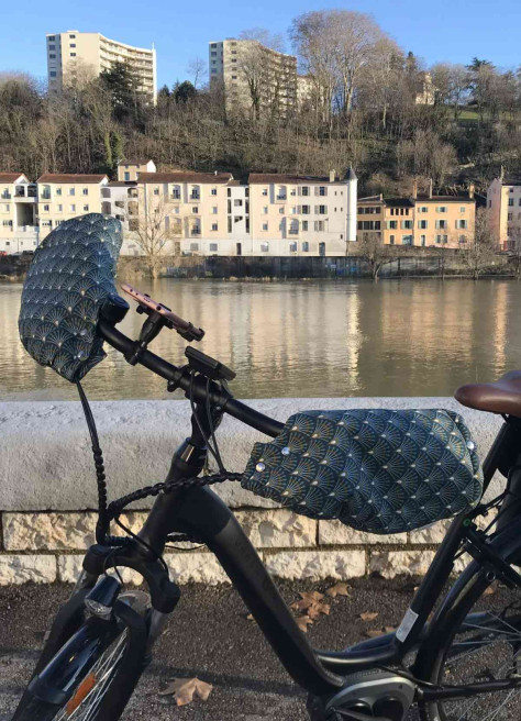Waterproof lined bike sleeves made in France