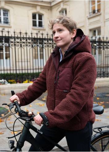 Vêtement technique femme : être au chaud même à vélo