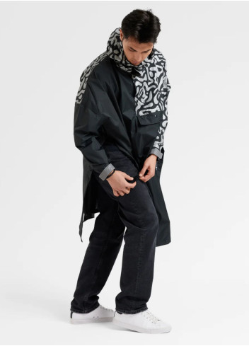 Romea Reflective Rain Poncho - Urban Circus - Black