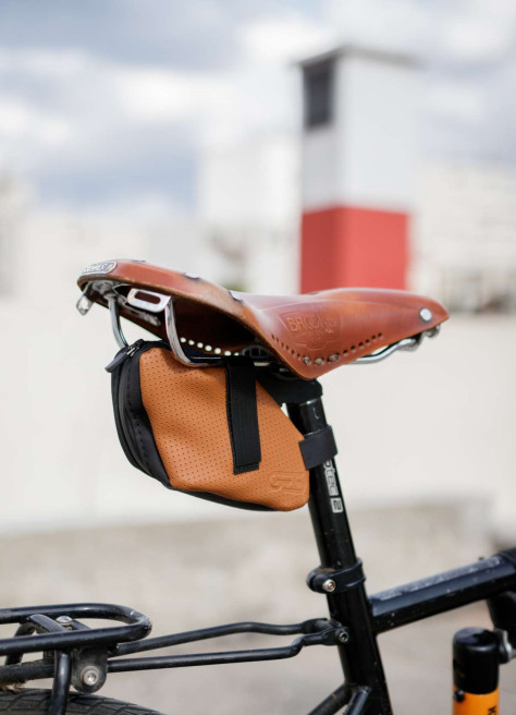 0.5L saddle bag - GES