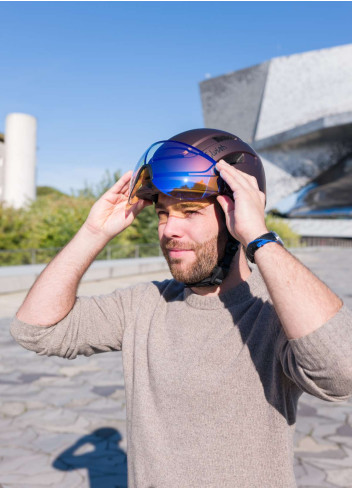 Helmet with visor, LEDs, and winter kit - Elvish