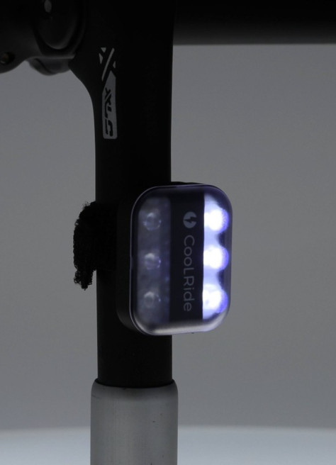 Éclairage clip avec élastiques multi-usages - Coolride Éclairage clip avec élastiques multi-usages - Coolride