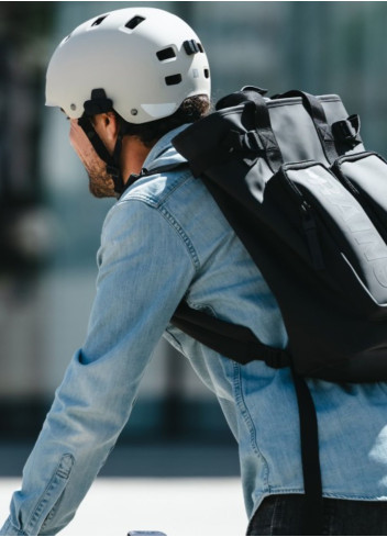 Universal Bluetooth hands-free kit for bicycle helmets