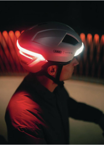 Casque HYP-E visière feu stop et clignotants - Abus