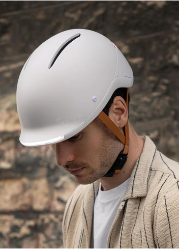 Illuminated bike helmet with blinkers - Overade