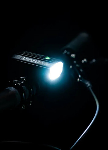 1000-lumen front light - Lezyne