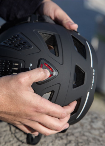 Casque vélo Hyban 2.0 visière et LED - Abus