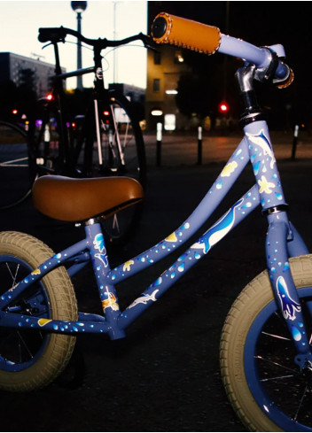 Fun reflective bike stickers - Reflective Berlin